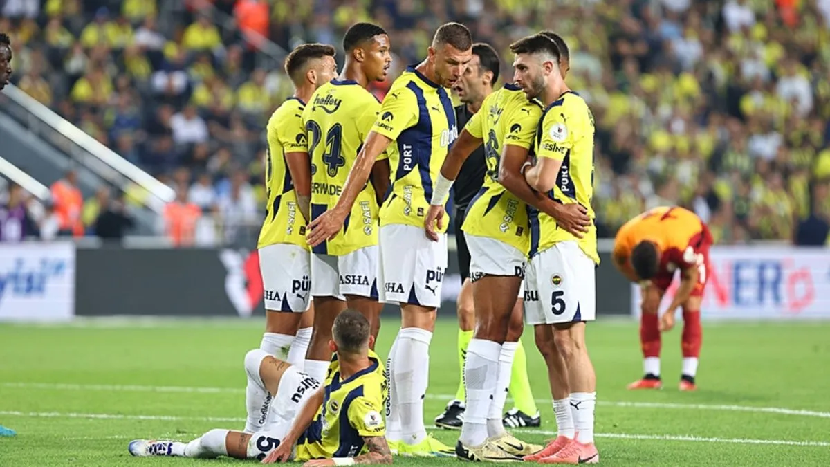 Fenerbahçe, sezonun ilk derbisini evinde kaybetti