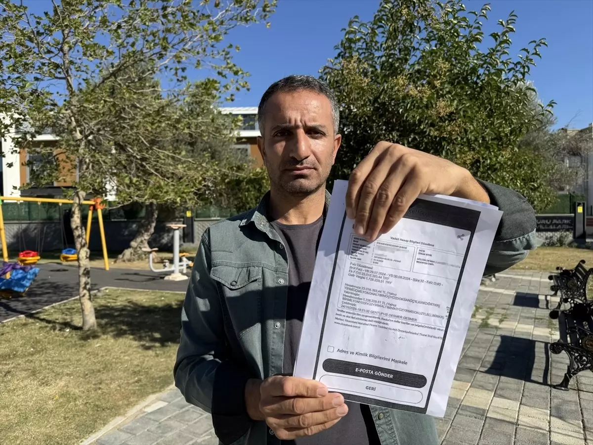 İzmirli Temizlik Görevlisinden Örnek Davranış: 23 Milyon Lirayı İade Etti