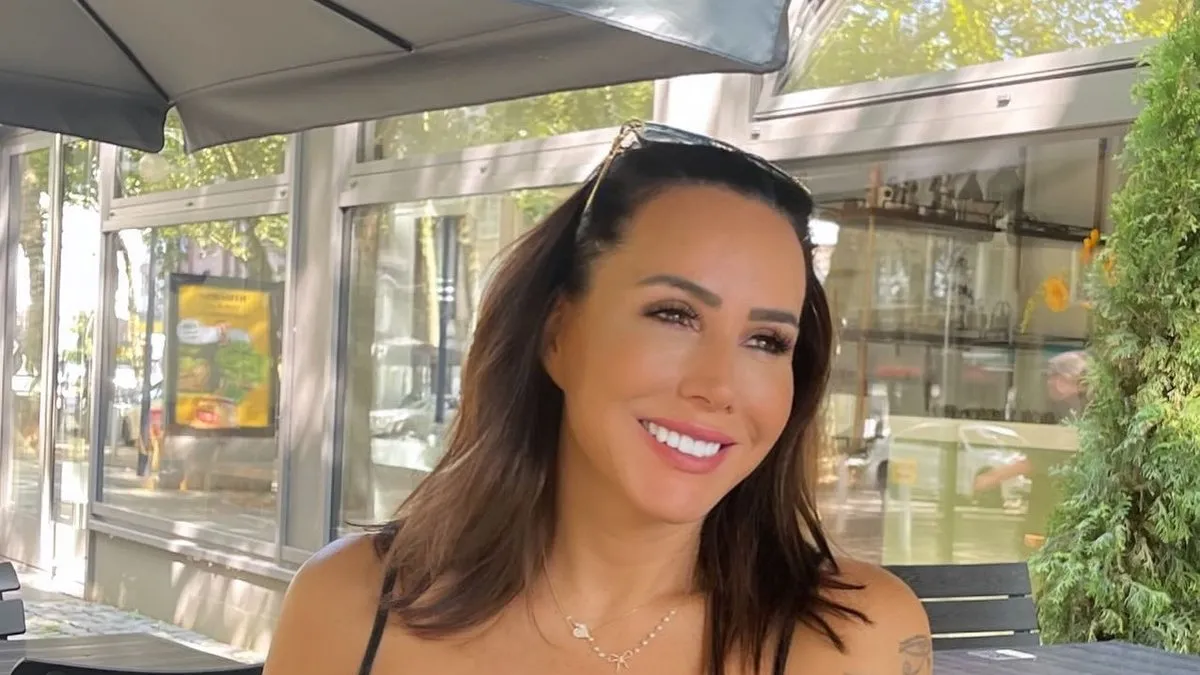 Ünlü oryantal Asena’nın lüks aracının fiyatı dudak uçuklattı! Eşinden milyonluk hediye