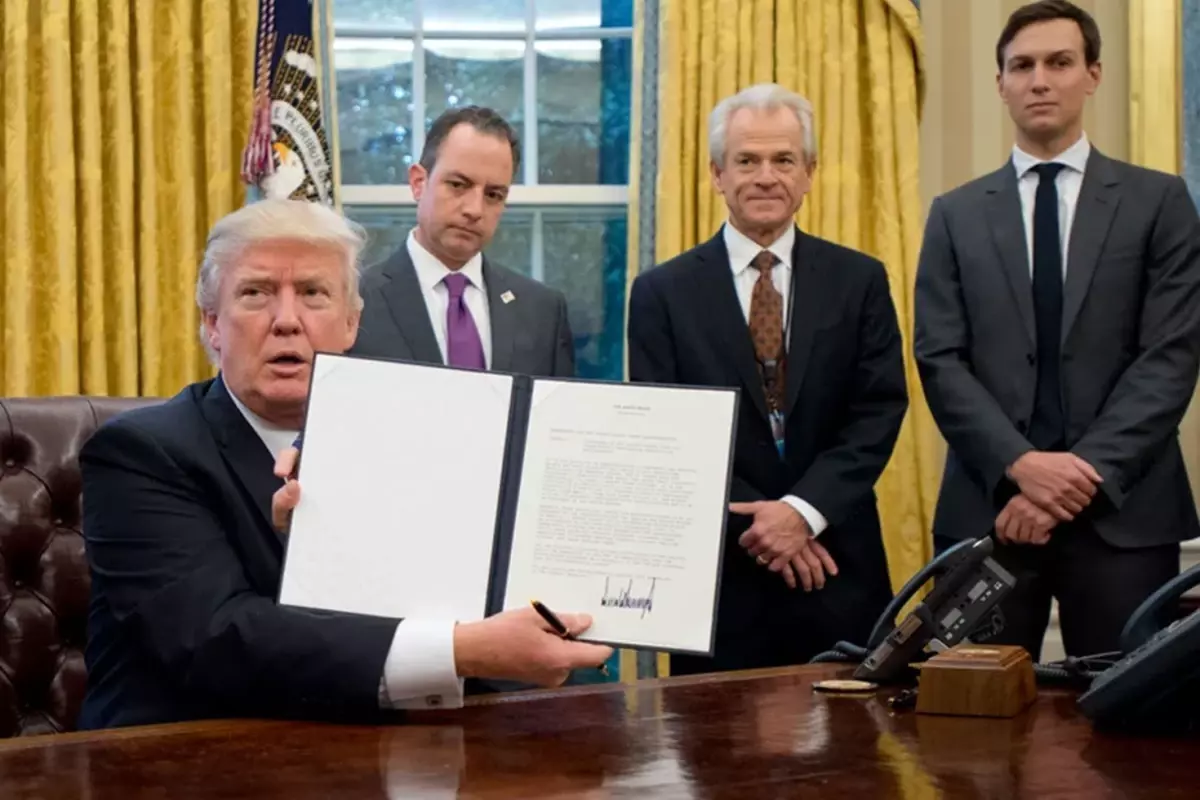 Beyaz Saray, Trump’ın imza attığı yönergeyi iptal etti