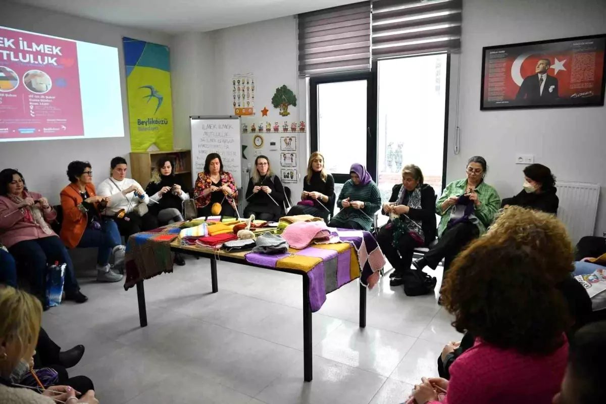 Beylikdüzü’nde ‘İlmek İlmek Mutluluk’ Projesi ile Kadınlardan Dayanışma Örneği